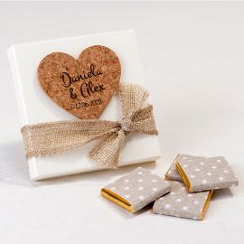 Estuche Blanco con 4 Chocolates e Corazón de Corcho