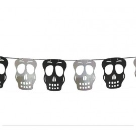 Guirnalda Calaveras Blancas Y Negras 275 Cms